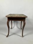Petite TABLE DE SALON, en bois de hêtre naturel de...