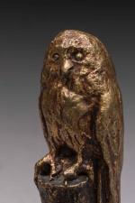 E. SYLLA (XIX-XXe siècles)
Chouette sur un tronc. 
Cachet en bronze...