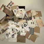 Ensemble de timbres et courriers timbrés Français et étrangers diverses...