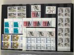 Deux albums de timbres Français années diverses en l'état :...