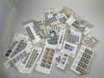 Fort lot de timbres Français anciens et neufs en l'état...