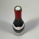 1 bouteille VOSNE ROMANEE - MOILLARD GRIVOT 1982 Etiquette tachée.