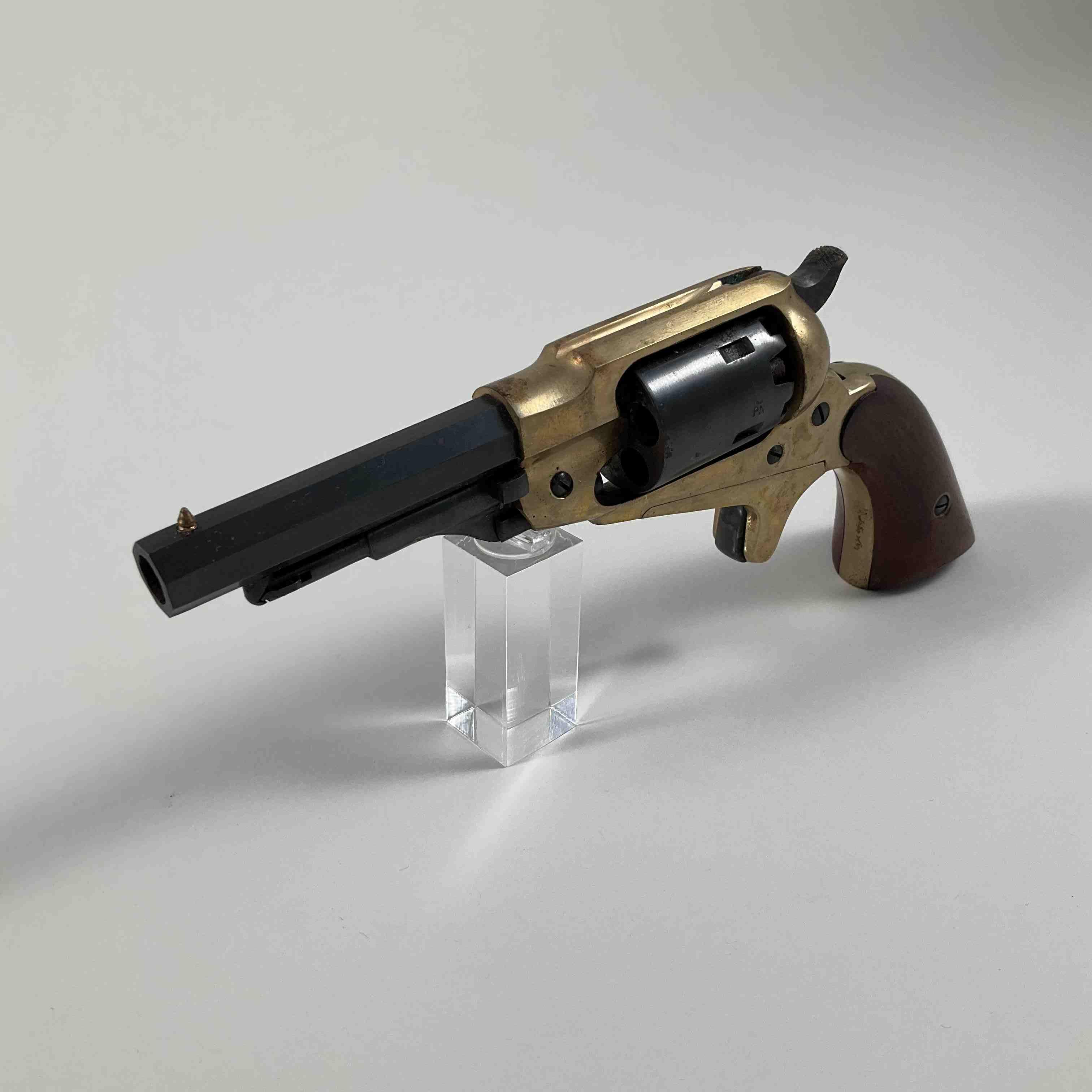 REVOLVER type POCKET calibre 31.
Fabrication moderne pour le tir à...